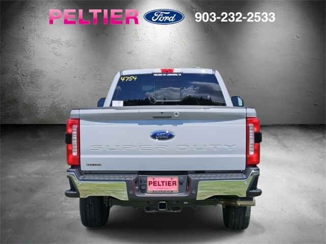 2026 Ford F-250 Lariat photo 4