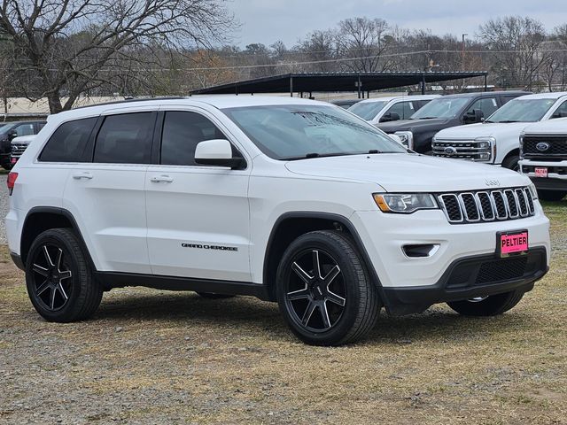2017 Jeep Grand Cherokee Laredo's photo