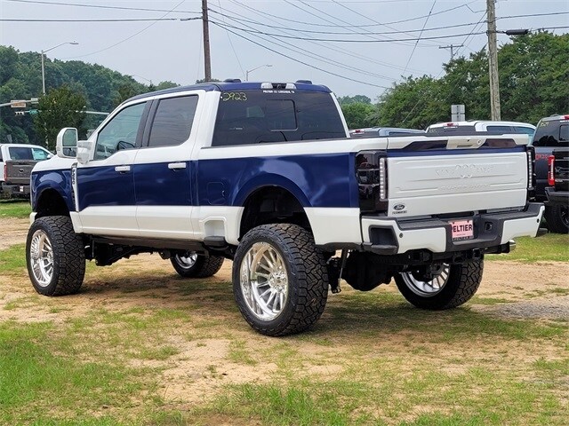 2025 Ford F-250 photo 3
