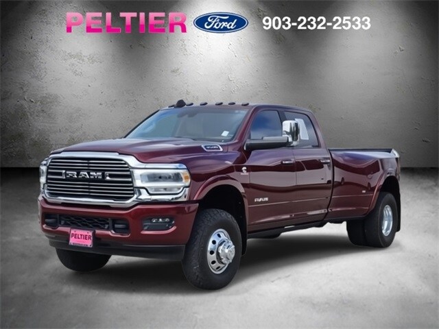 2022 Ram 3500 Laramie photo 3