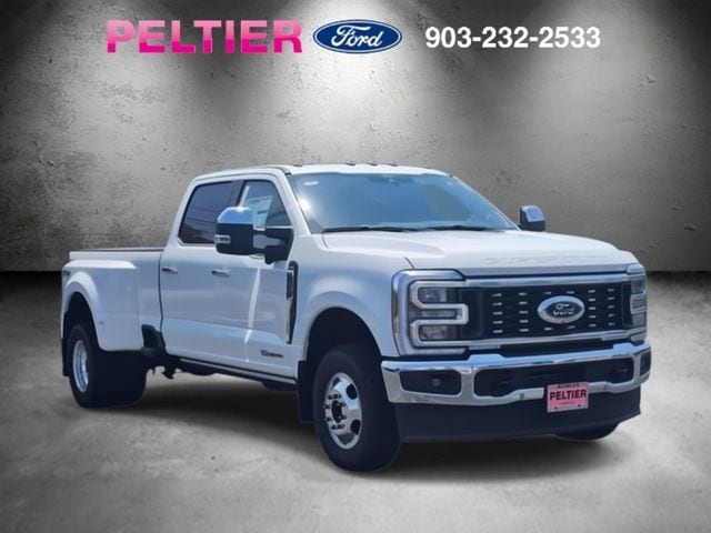 2025 Ford F-350 Super Duty Lariat's photo