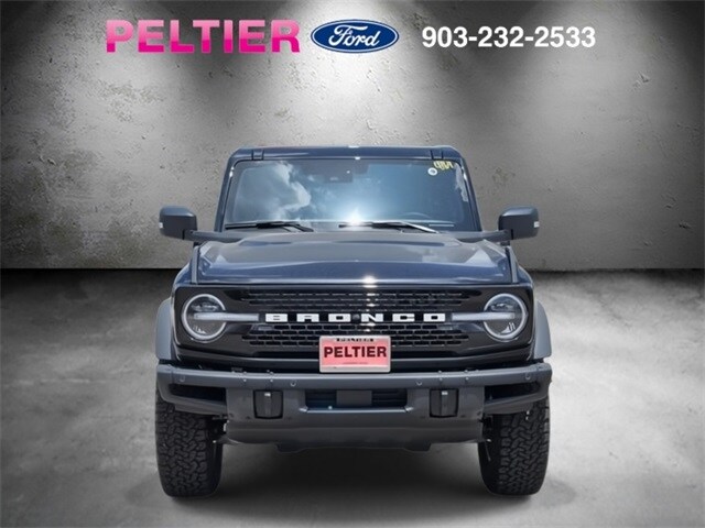 2025 Ford Bronco Badlands photo 2