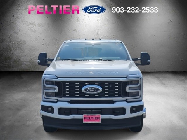 2025 Ford F-350 Platinum photo 2