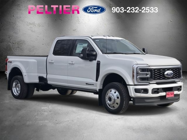 2026 Ford F-450 Super Duty Platinum's photo