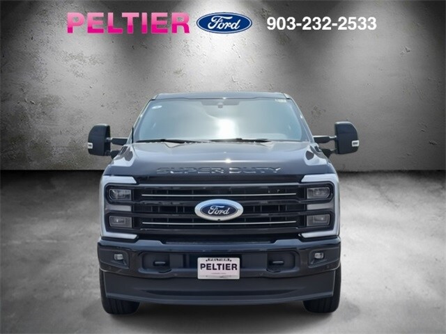 2025 Ford F-250 Platinum photo 2