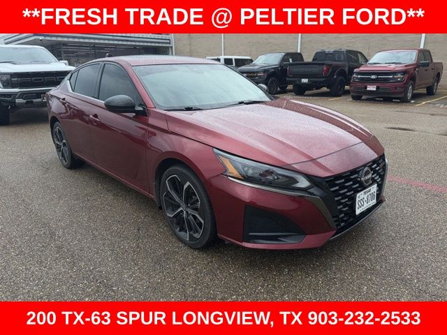 2023 Nissan Altima 2.5 SR AWD's photo
