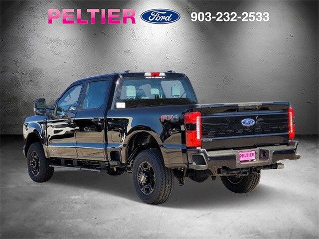 2025 Ford F-250 photo 3