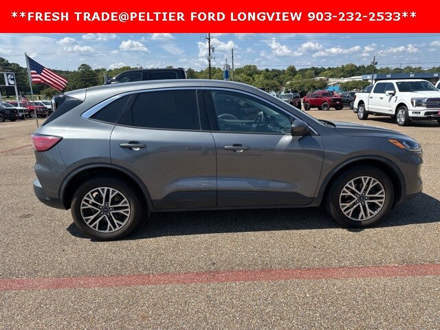 2022 Ford Escape SEL photo 2