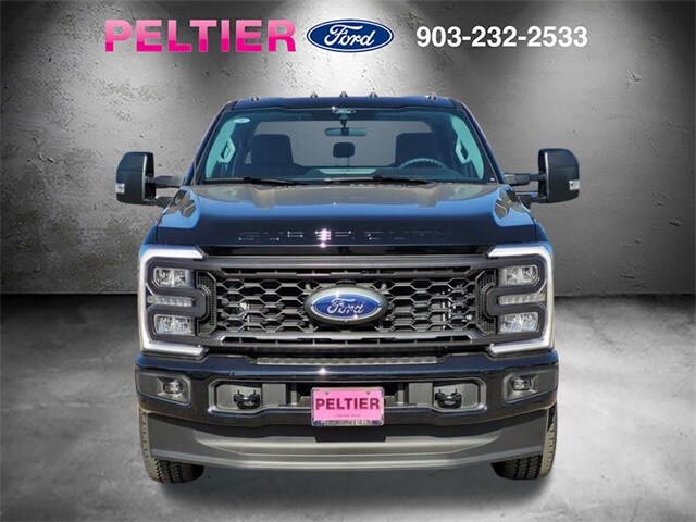 2025 Ford F-250 photo 2