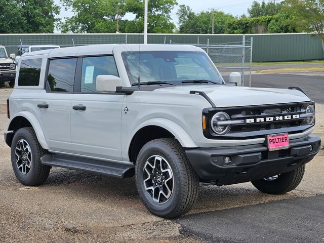 2026 Ford Bronco Outer Banks 4x4's photo