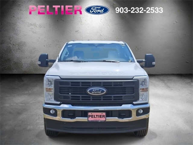 2025 Ford F-350 XL photo 2