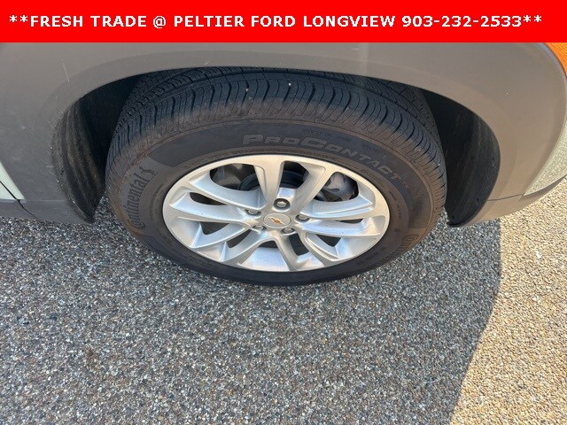 2025 Chevrolet Trailblazer LS photo 2