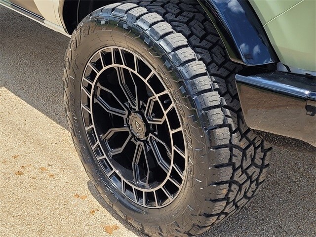 2025 Ford Bronco Base photo 4