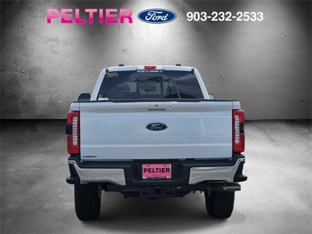 2025 Ford F-250 Lariat photo 4