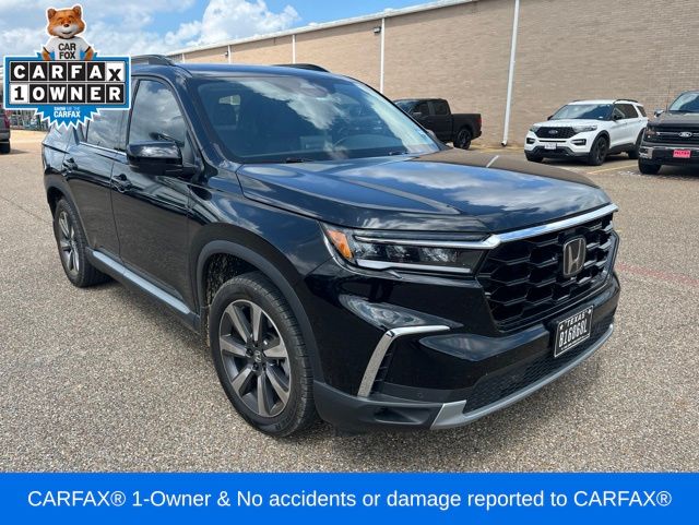 2024 Honda Pilot Touring 2WD's photo