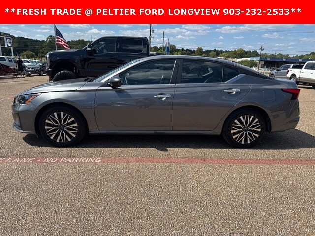 2024 Nissan Altima 2.5 SV photo 4