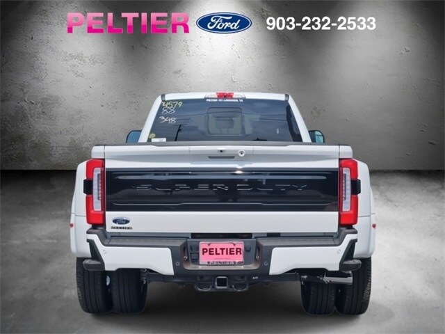 2025 Ford F-350 Platinum photo 4