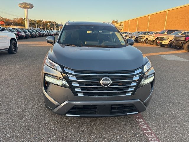 2024 Nissan Rogue SL photo 2