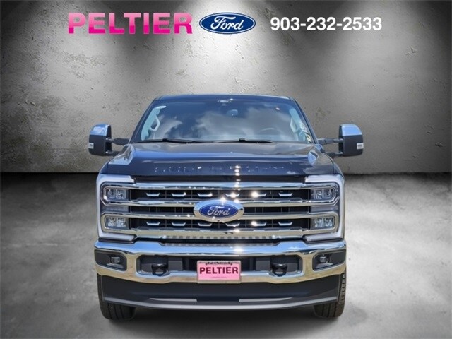 2026 Ford F-350 Lariat photo 2
