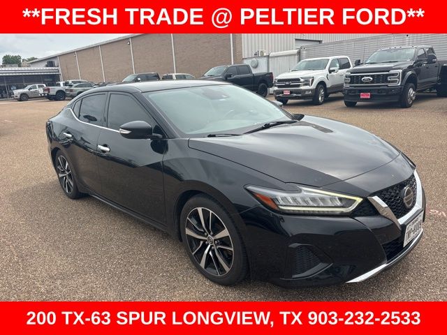 2022 Nissan Maxima SV's photo