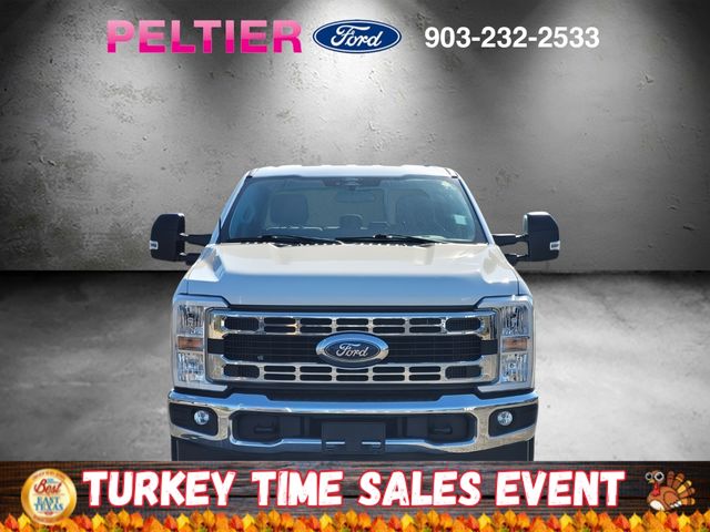 2024 Ford F-250 photo 2