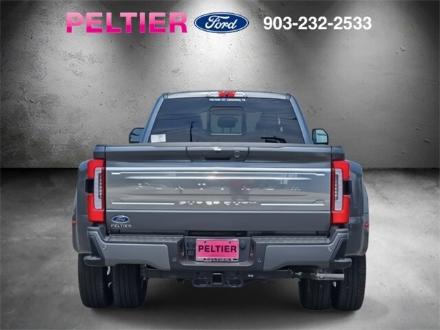 2025 Ford F-350 Platinum photo 4