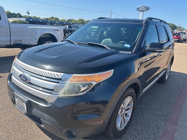 2013 Ford Explorer XLT photo 2