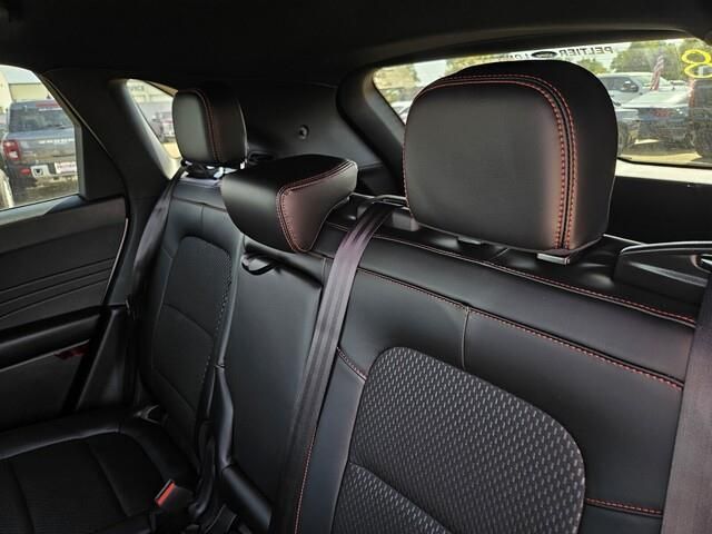 2026 Ford Escape ST-Line - Photo 23