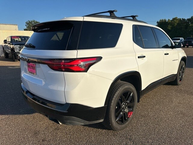 2023 Chevrolet Traverse Premier photo 3