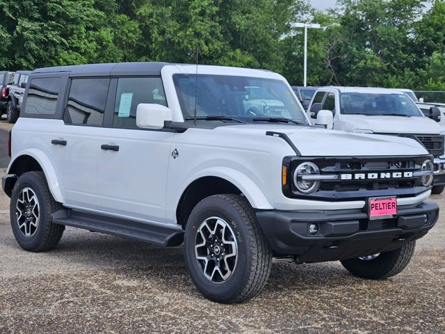 2026 Ford Bronco Outer Banks 4x4's photo