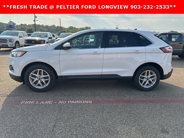 2022 Ford Edge SEL photo 4