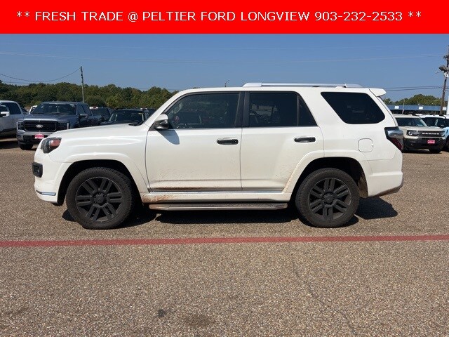 2018 Toyota 4Runner SR5 photo 4