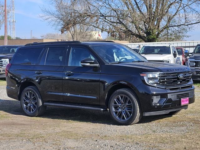 2026 Ford Expedition Platinum's photo