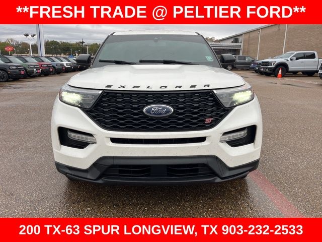 2022 Ford Explorer ST photo 2