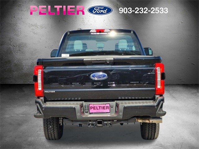 2025 Ford F-250 photo 4