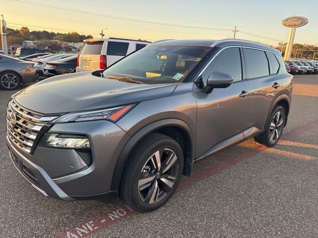 2024 Nissan Rogue SL photo 3