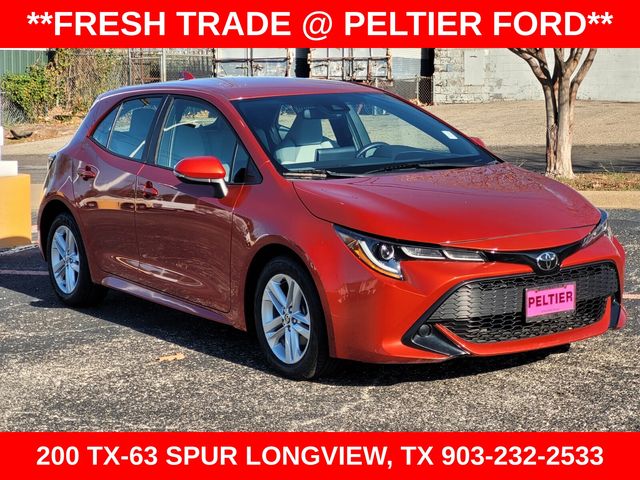 2020 Toyota Corolla Hatchback SE's photo