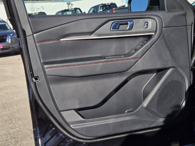 2026 Ford Explorer ST-Line - Photo 16
