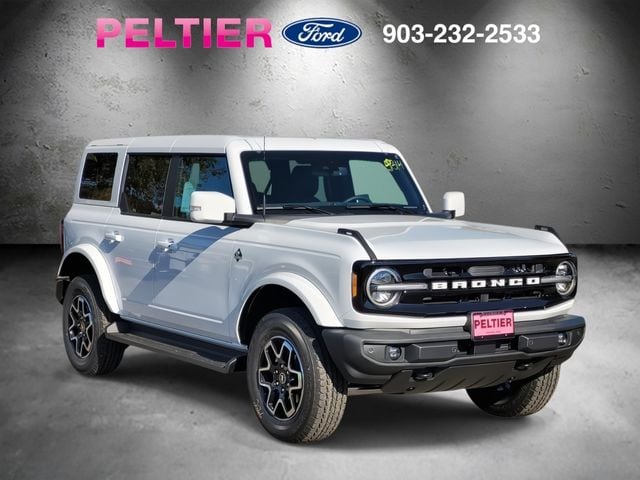 2025 Ford Bronco 4-Door Outer Banks's photo