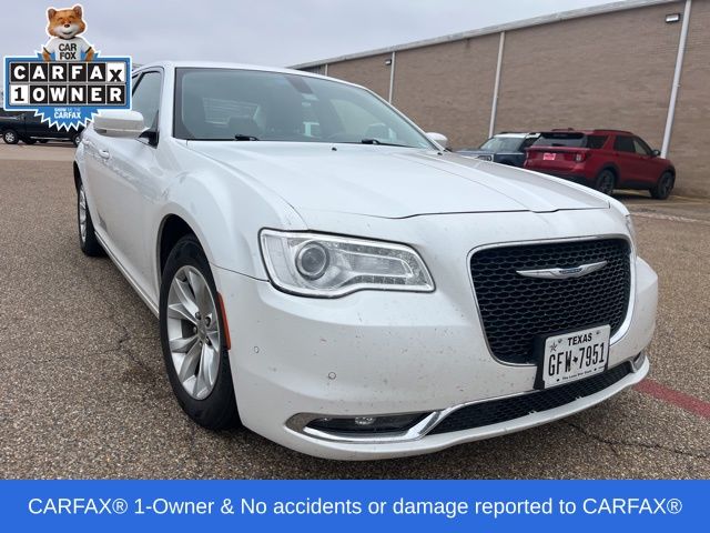 2015 Chrysler 300 Limited