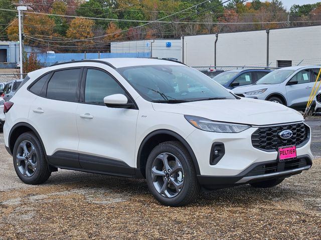 2026 Ford Escape ST-Line Select's photo