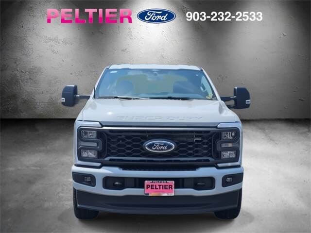 2025 Ford F-250 XL photo 2