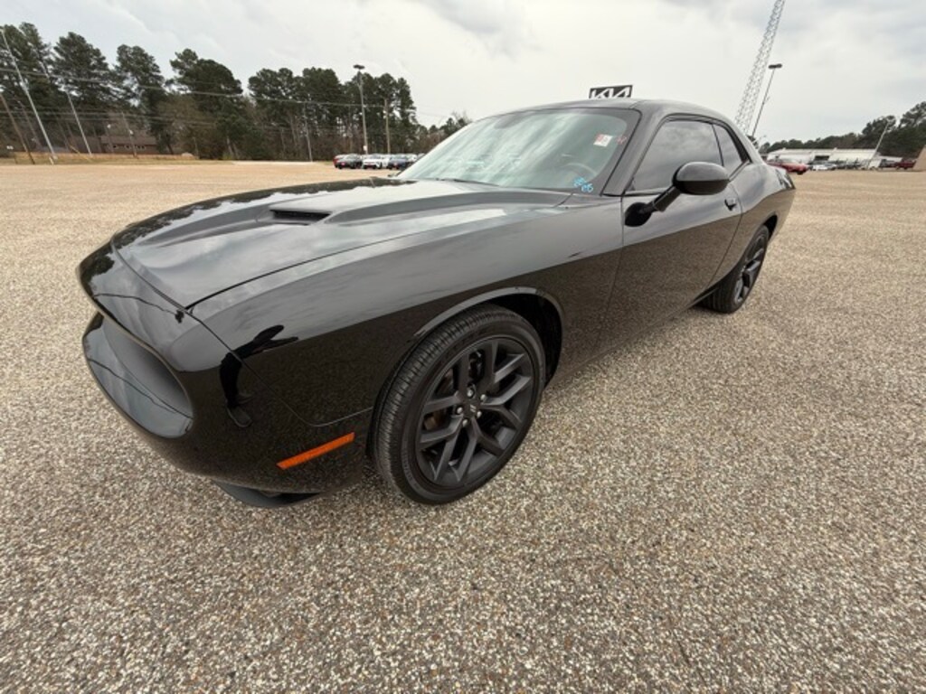 Used 2020 Dodge Challenger SXT Coupe