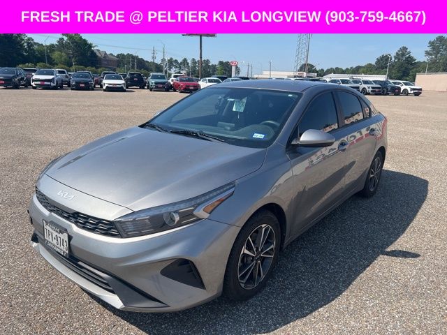 2022 Kia Forte LXS AT's photo