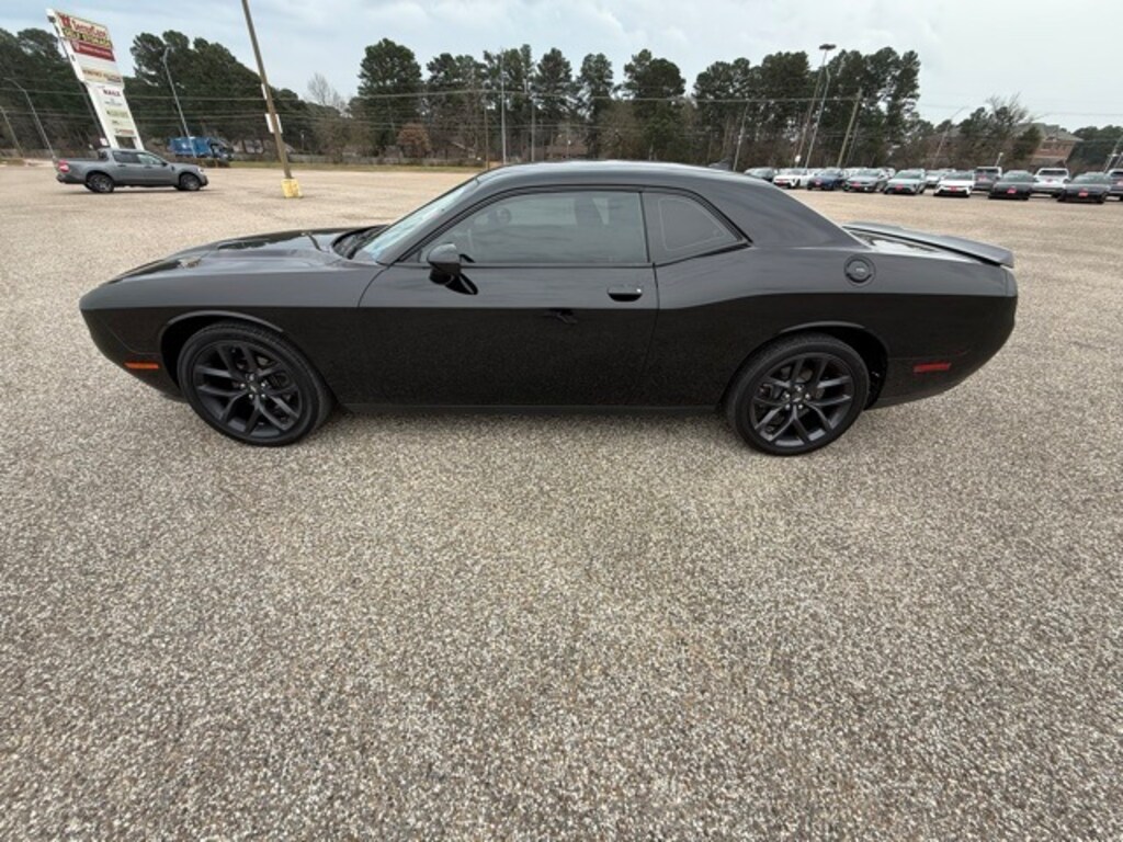 Used 2020 Dodge Challenger SXT Coupe