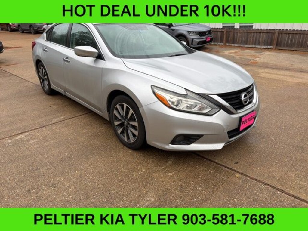 Used 2017 Nissan Altima 2.5 SV Sedan