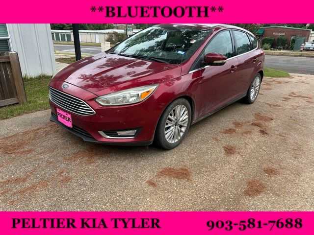 2017 Ford Focus Titanium photo 3