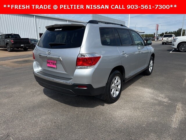 2013 Toyota Highlander Base photo 3