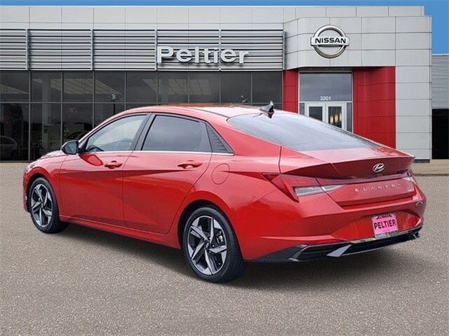 2021 Hyundai Elantra Limited photo 4