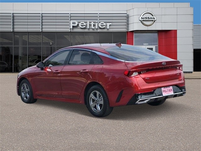 2021 Kia K5 LXS photo 2